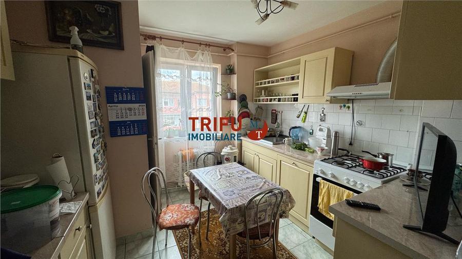Apartament cu 2 camere circular, mobilat în Cetate — fotografia 1