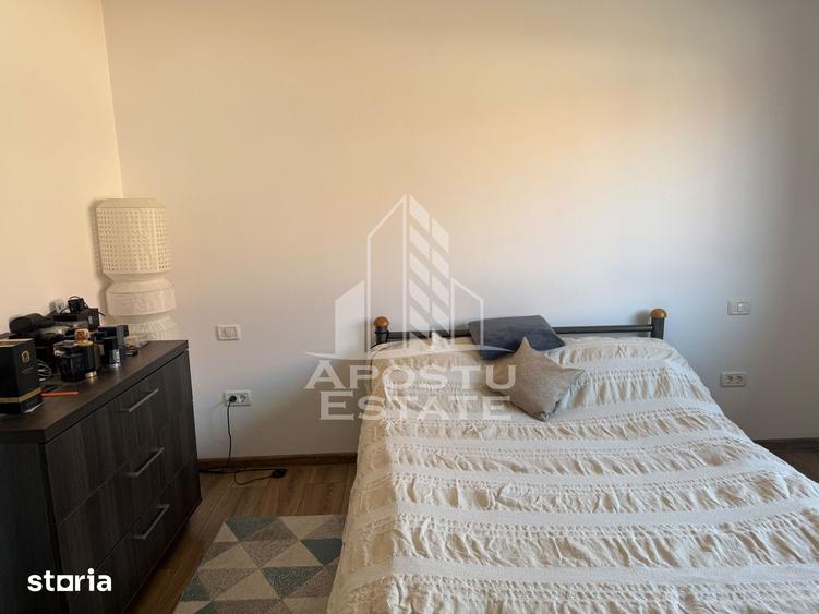 Casă cu 6 camere cu Teren 250 Mp în Ghiroda