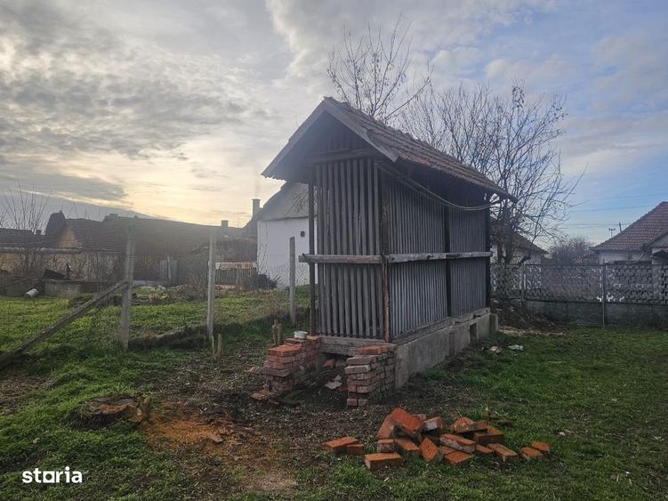 Casă cu 3 camere în Borș
