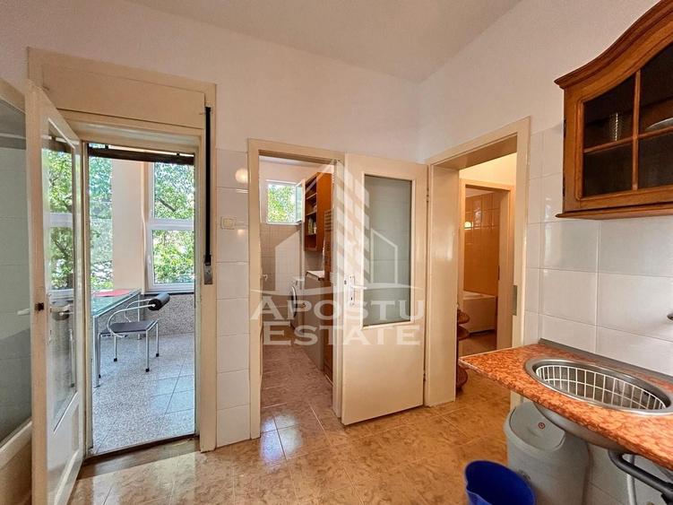 Apartament cu 2 camere decomandat, mobilat în Medicină