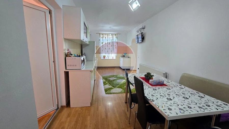 Casă cu 3 camere cu Teren 1320 Mp în Ațel