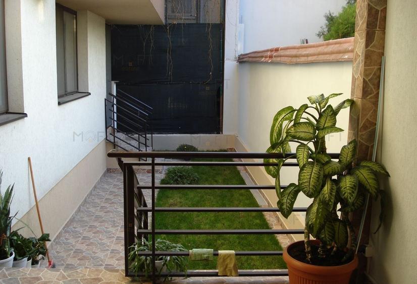 Apartament cu 4 camere decomandat, mobilat în Aviației