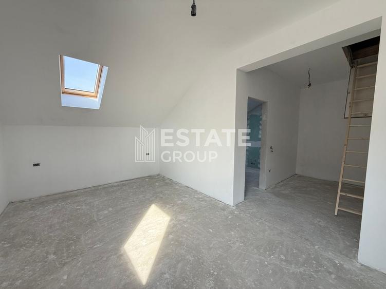 Duplex cu 5 camere cu Canalizare în Moșnița Nouă