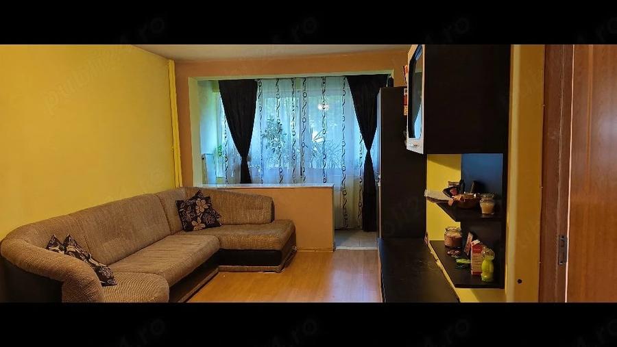 Apartament cu 2 camere semidecomandat în Ostroveni