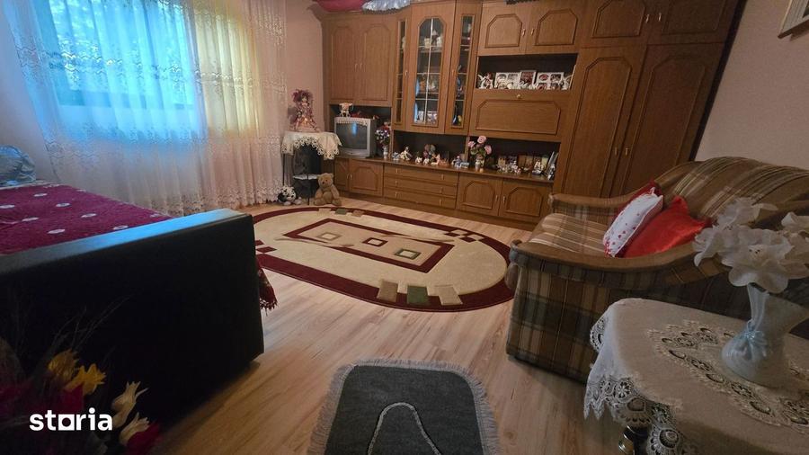 Casă cu 4 camere cu Teren 502 Mp în Nicolina