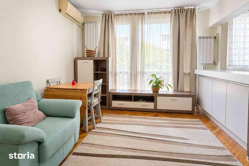 Apartament cu 3 camere, mobilat în Titan