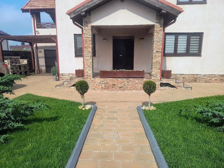 Casă cu 6 camere cu Teren 600 Mp în Râmnicu Sărat