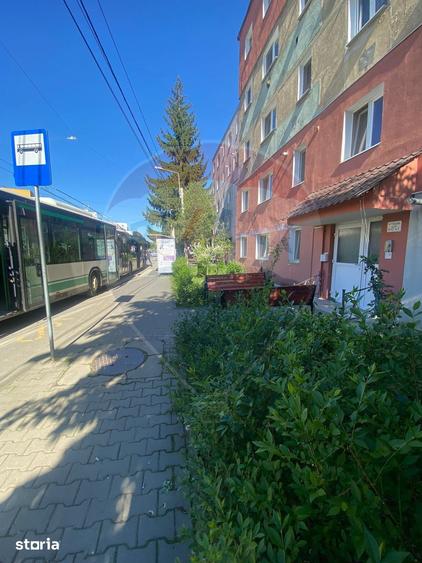Apartament cu 2 camere semidecomandat în Central