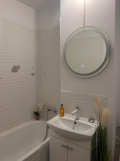 Apartament cu 3 camere decomandat, mobilat în Lujerului