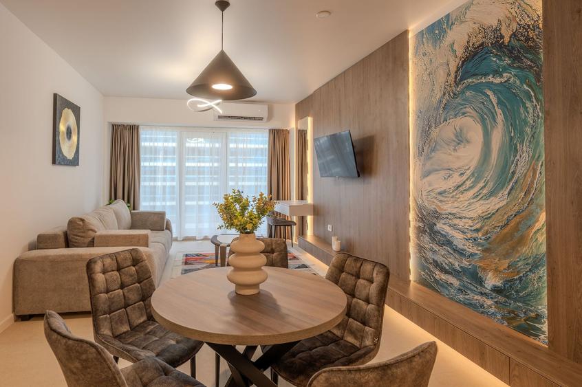 Apartament cu 3 camere decomandat în Mamaia-Sat