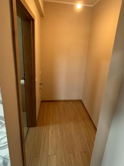 Apartament cu 3 camere semidecomandat, mobilat în Bucureștii Noi