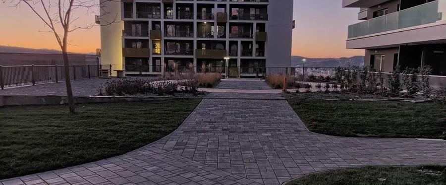 Apartament cu 3 camere decomandat, mobilat în Zorilor