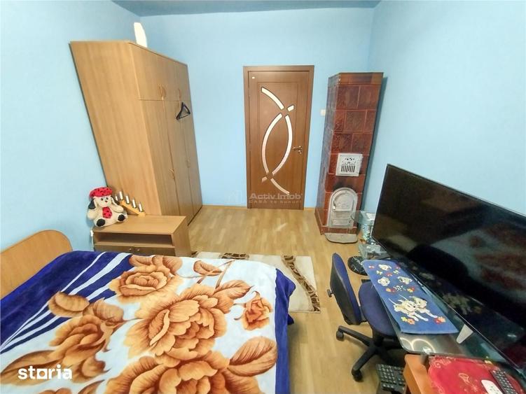 Apartament cu 3 camere decomandat în Bozovici