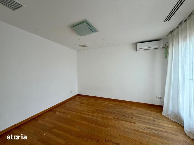 Casă cu 5 camere cu Teren 460 Mp în Central