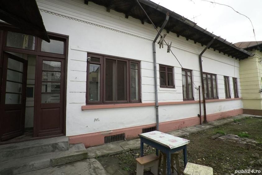 Casă cu 2 camere în Central