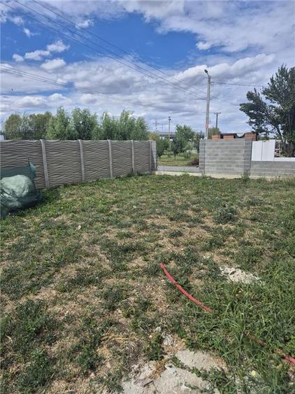 Casă individuală cu 4 camere cu Canalizare în Moșnița Nouă