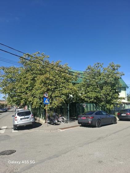 Spațiu comercial, de 200 mp, în Dosu Bricii
