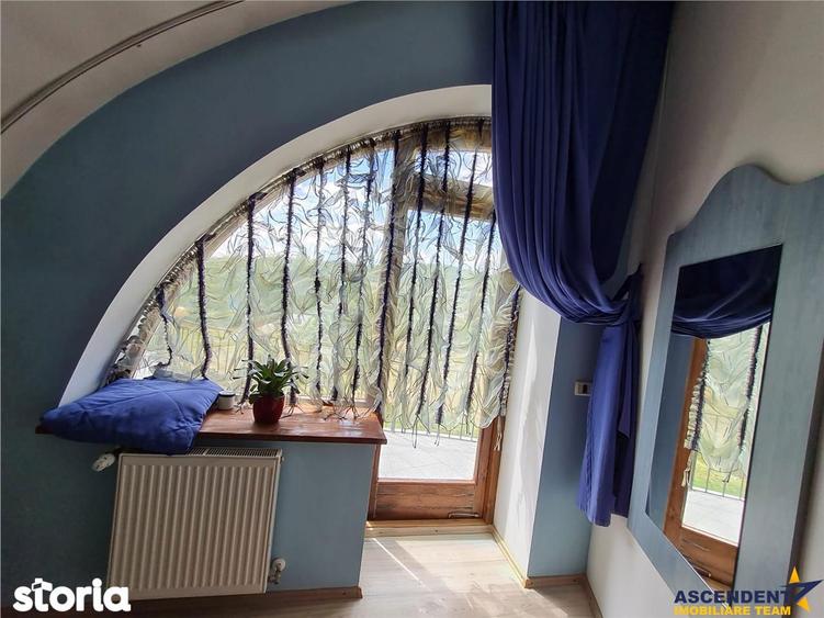 Casă cu 7 camere cu Teren 25000 Mp în Hărman