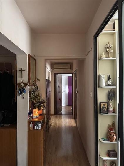 Apartament cu 3 camere decomandat în Exterior Nord