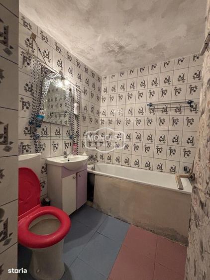 Apartament cu 4 camere decomandat în Central