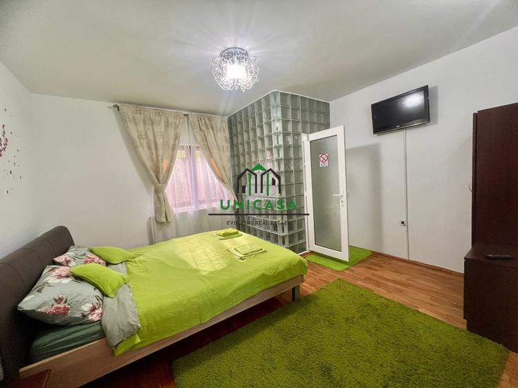 Casă individuală cu 6 camere cu Canalizare în Central
