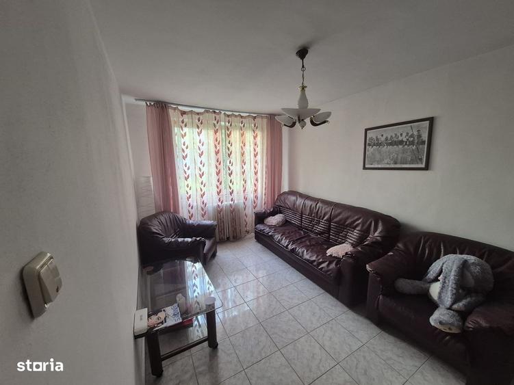 Apartament cu 3 camere în Precista