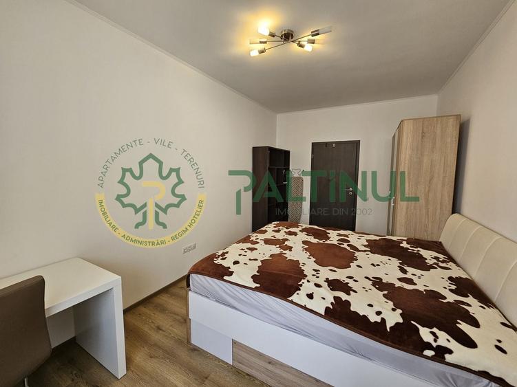 Apartament cu 3 camere decomandat, mobilat în Piața Cluj