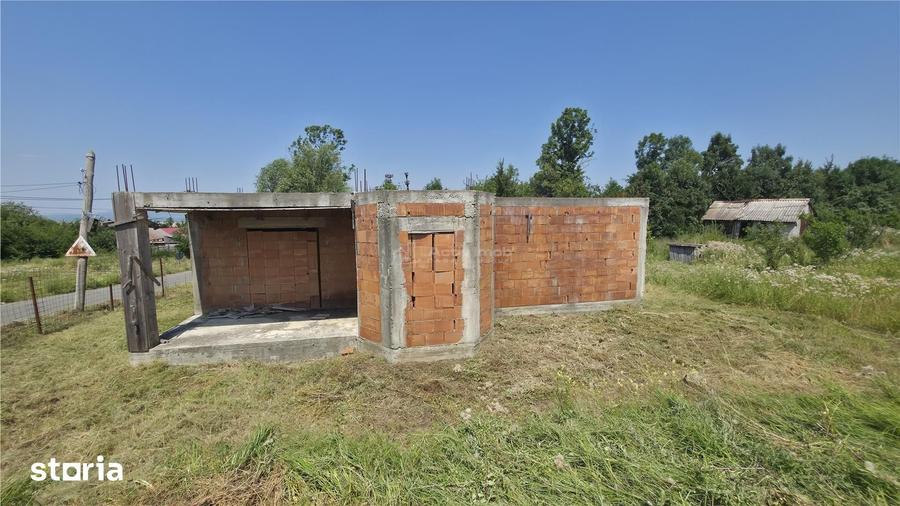 Casă cu 3 camere cu Teren 5314 Mp în Răchitova
