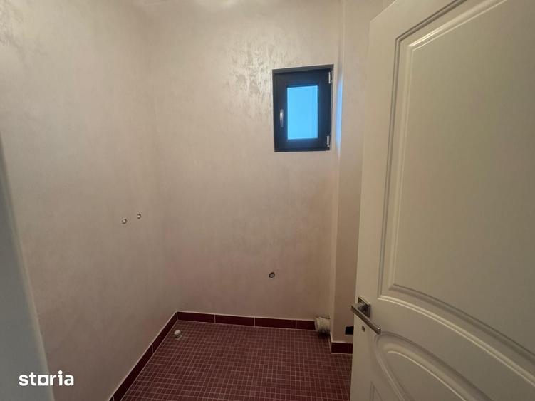 Apartament cu 4 camere decomandat în Dacia