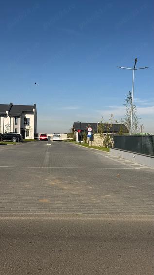 Teren de 2430 mp, în Central