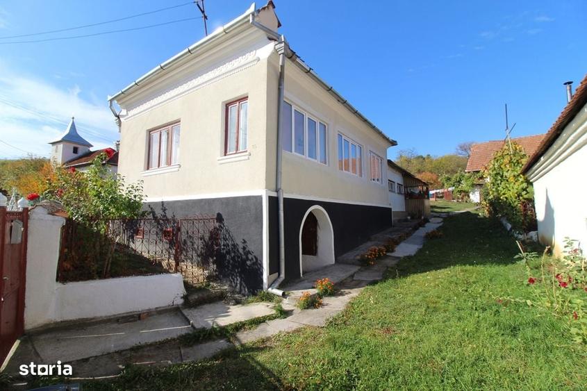 Casă cu 3 camere în Izvoarele