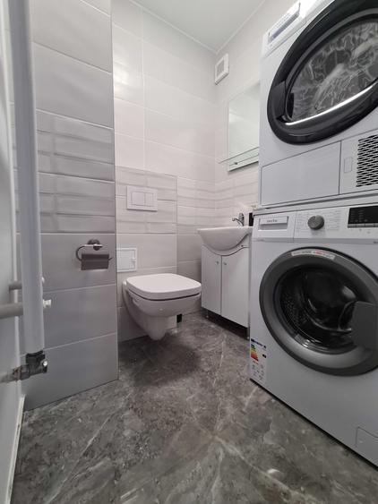 Apartament cu 3 camere decomandat în Sub Arini