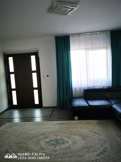 Casă cu 4 camere cu Teren 350 Mp în Dumbrava