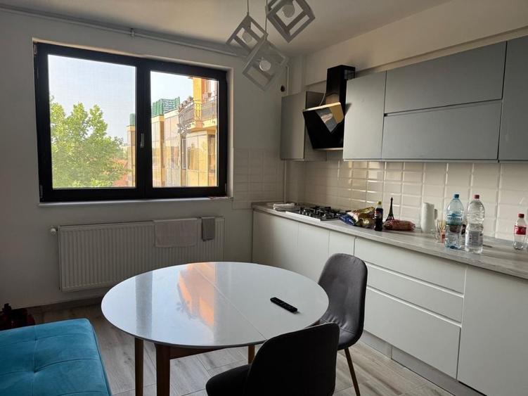 Apartament cu 3 camere decomandat în Popoveni