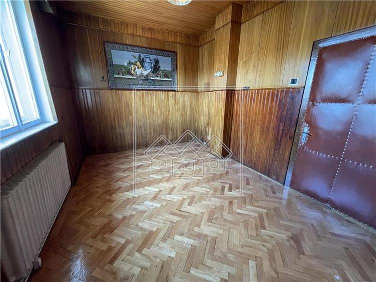Apartament cu 4 camere circular în Central