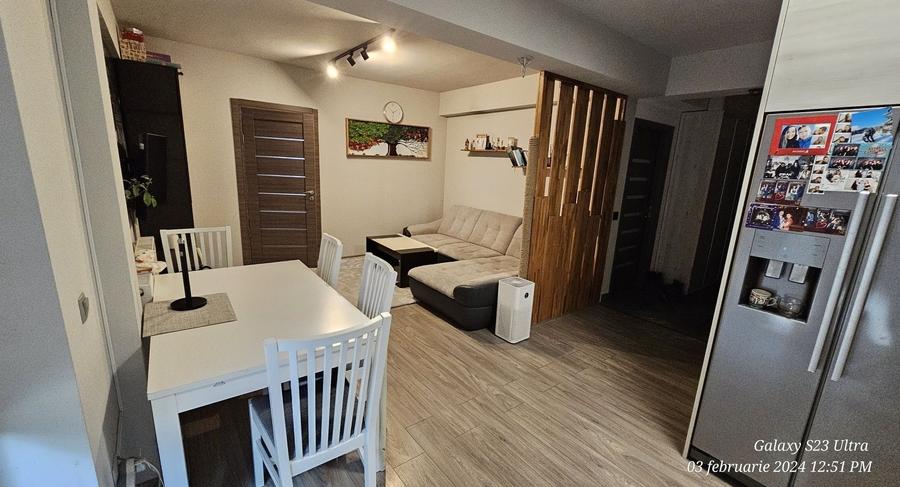 Apartament cu 2 camere semidecomandat în Borhanci