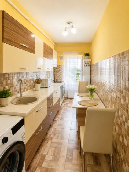 Garsonieră decomandată în Central