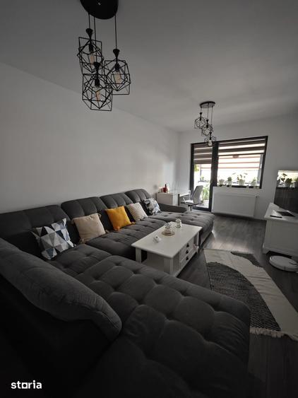 Apartament cu 2 camere decomandat în Apărătorii Patriei