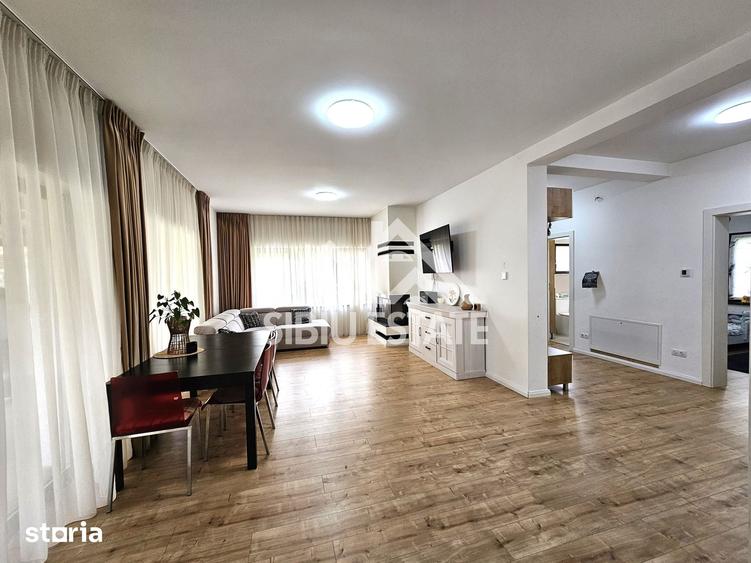 Casă cu 6 camere cu Teren 1000 Mp în Sadu