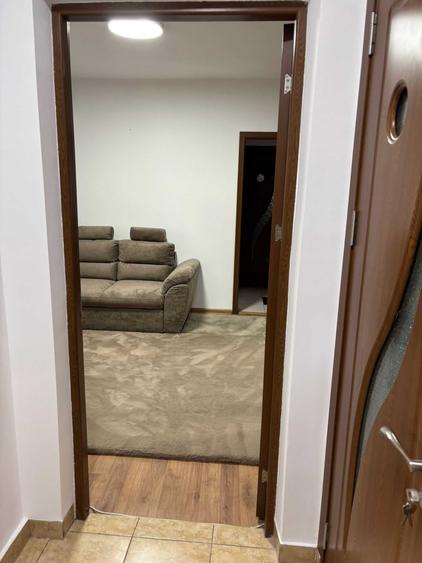 Apartament cu 2 camere semidecomandat în Independenței