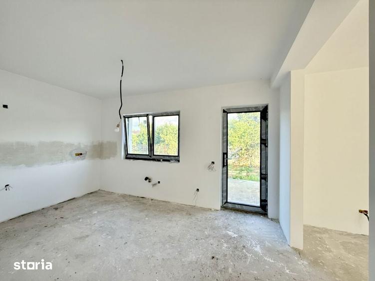 Casă cu 4 camere cu Teren 493 Mp în Corbeanca