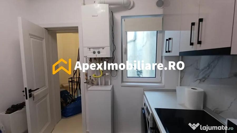 Apartament cu 3 camere semidecomandat în Moșilor