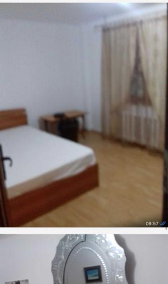 Apartament cu 3 camere decomandat în Nicolina