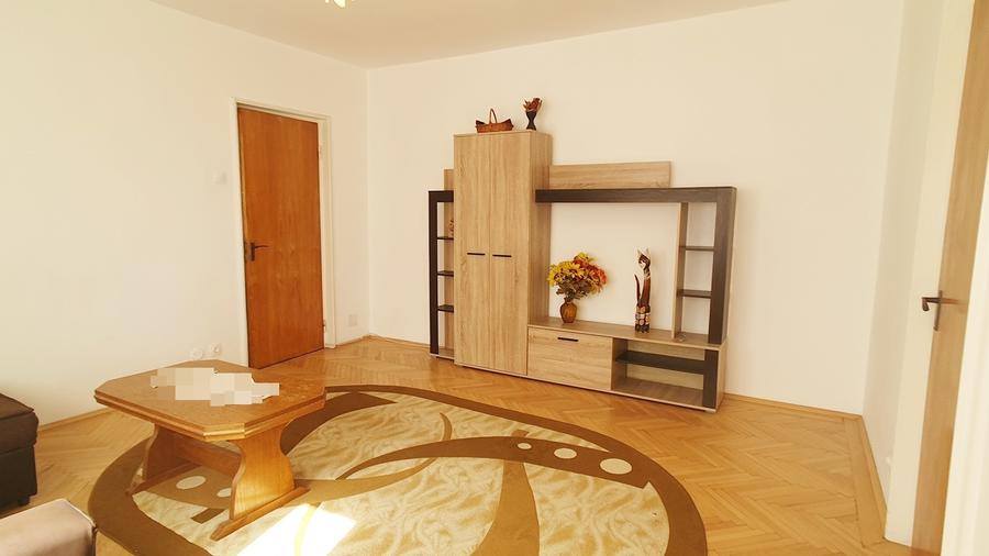 Apartament cu 2 camere circular, mobilat în Titan