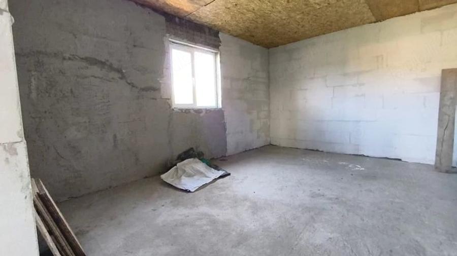 Casă cu 1 camere cu Teren 500 Mp în Central