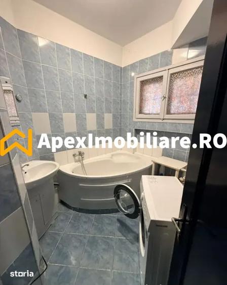 Garsonieră decomandată, mobilată în Universitate
