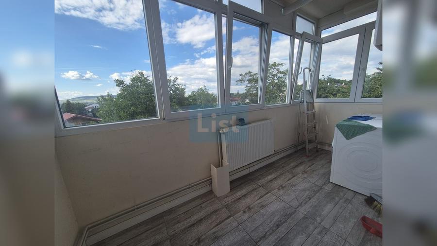 Apartament cu 4 camere decomandat în Semicentral