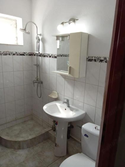 Vand apartament 2 camere semidecomandat zona linistita - 3