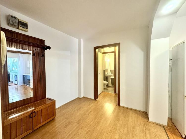 Apartament cu 2 camere în Complex Studențesc