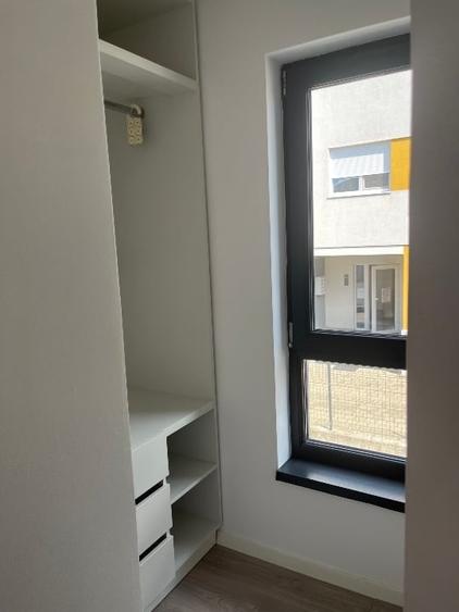 Apartament cu 3 camere decomandat, mobilat în Dumbrăvița